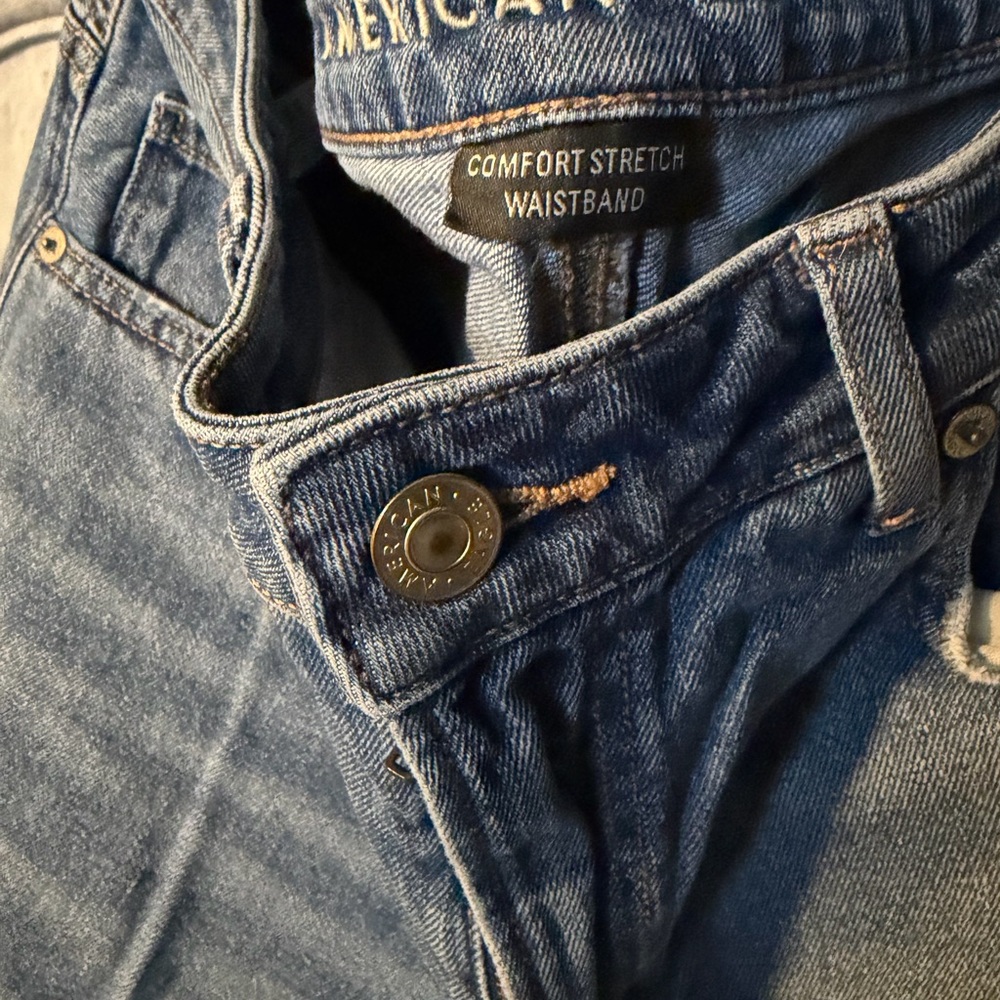 AE Mom Jean